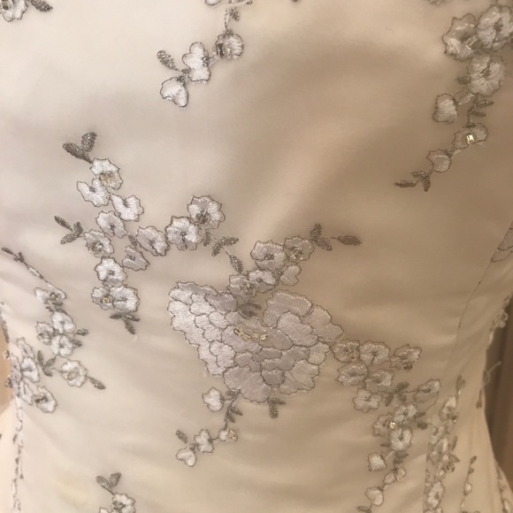 Nancy Issler Silk Tulle Beaded Wedding Gown - Picture 3 of 7